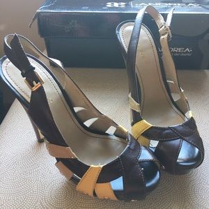 Andrea size 5 1/2 heels made in Mexico